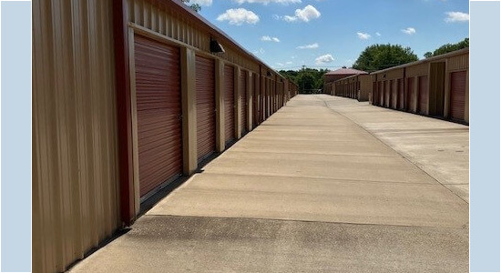 Drive-up storage units in Clarksville, TN